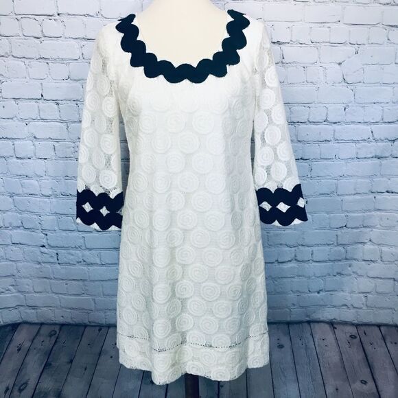 PHOEBE COUTURE CROCHET LACE DRESS - Picture 1 of 8